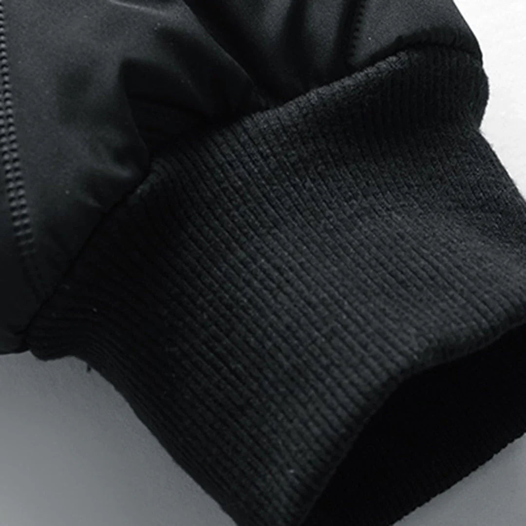 Padded winter jacket with zip pockets – men