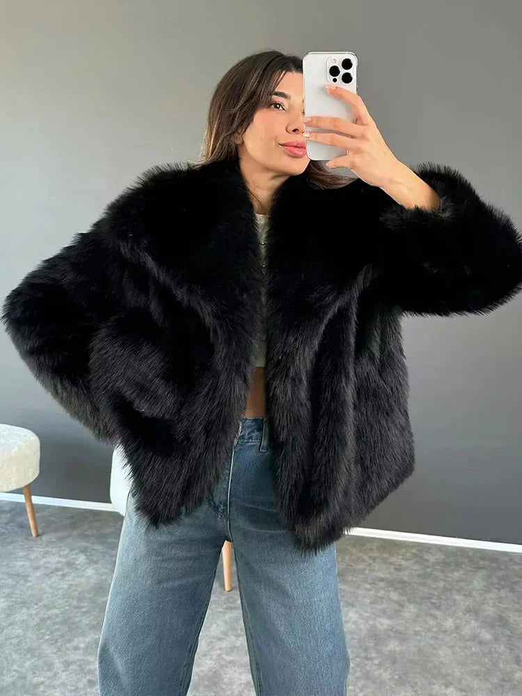 Warm fur jacket for women in a stylish design