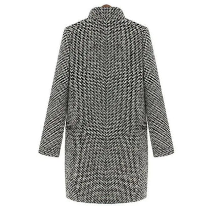 Long women's coat with double-breasted button placket and pattern