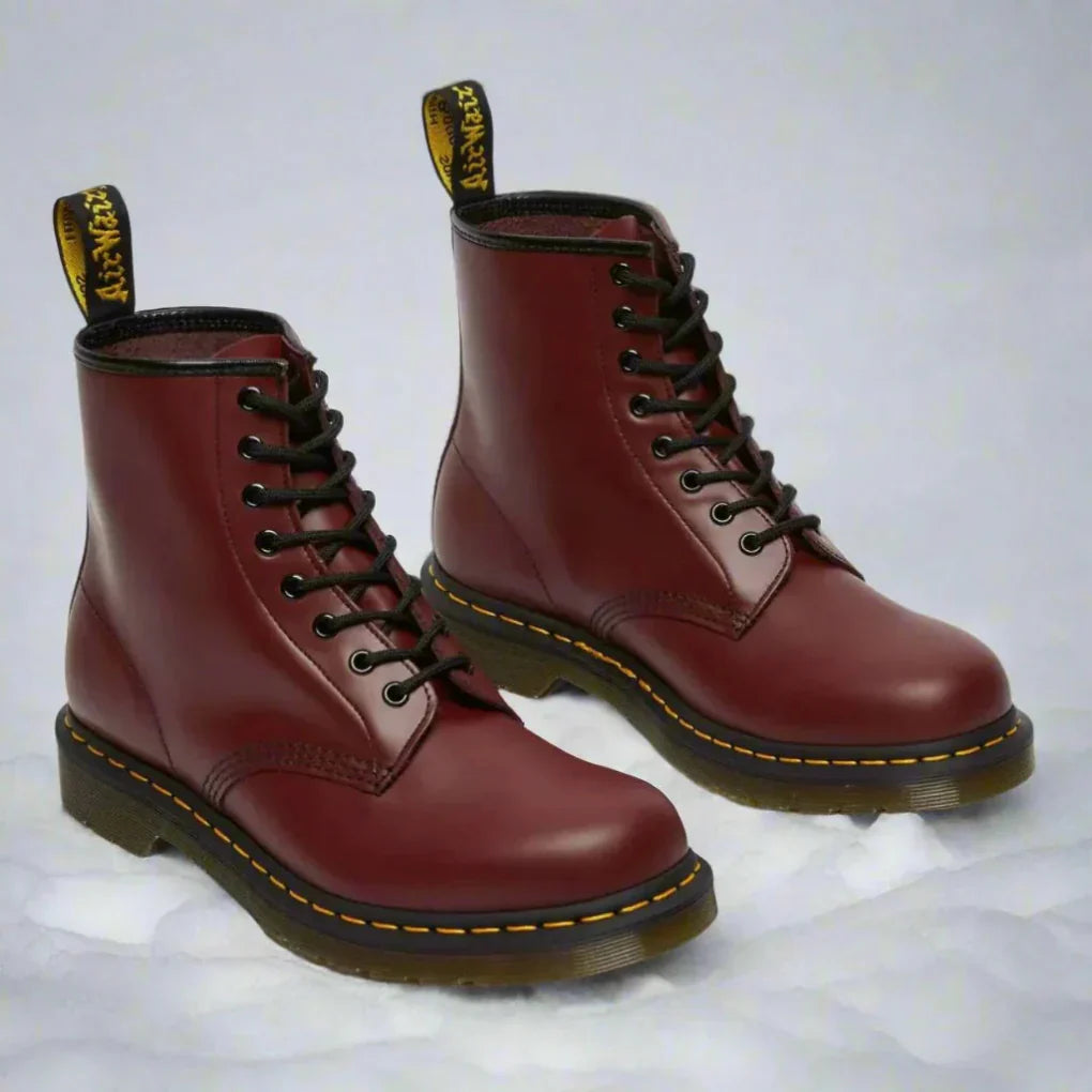 Women’s elegant classic lace-up boots – women