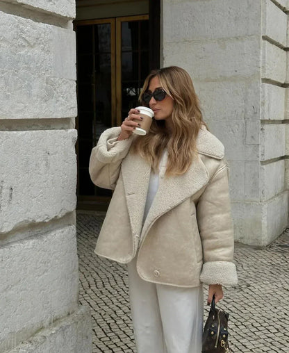 Kiara stylish jacket with faux-leather & fleece details – women