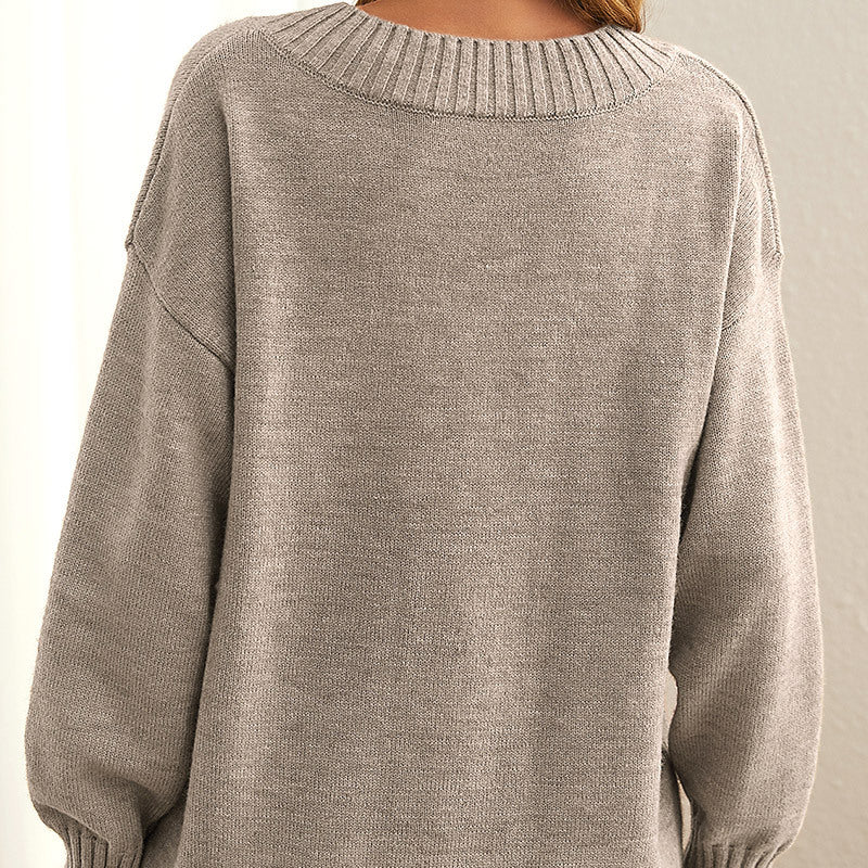 Long-sleeve v-neck sweater with ribbed hem – women
