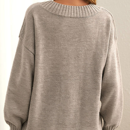 Long-sleeve v-neck sweater with ribbed hem – women