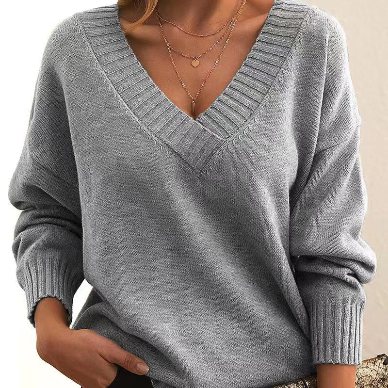 Long-sleeve v-neck sweater with ribbed hem – women