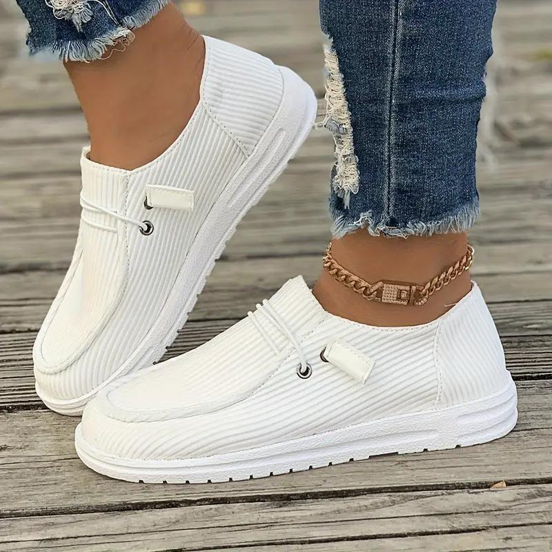 Casual shoes for women