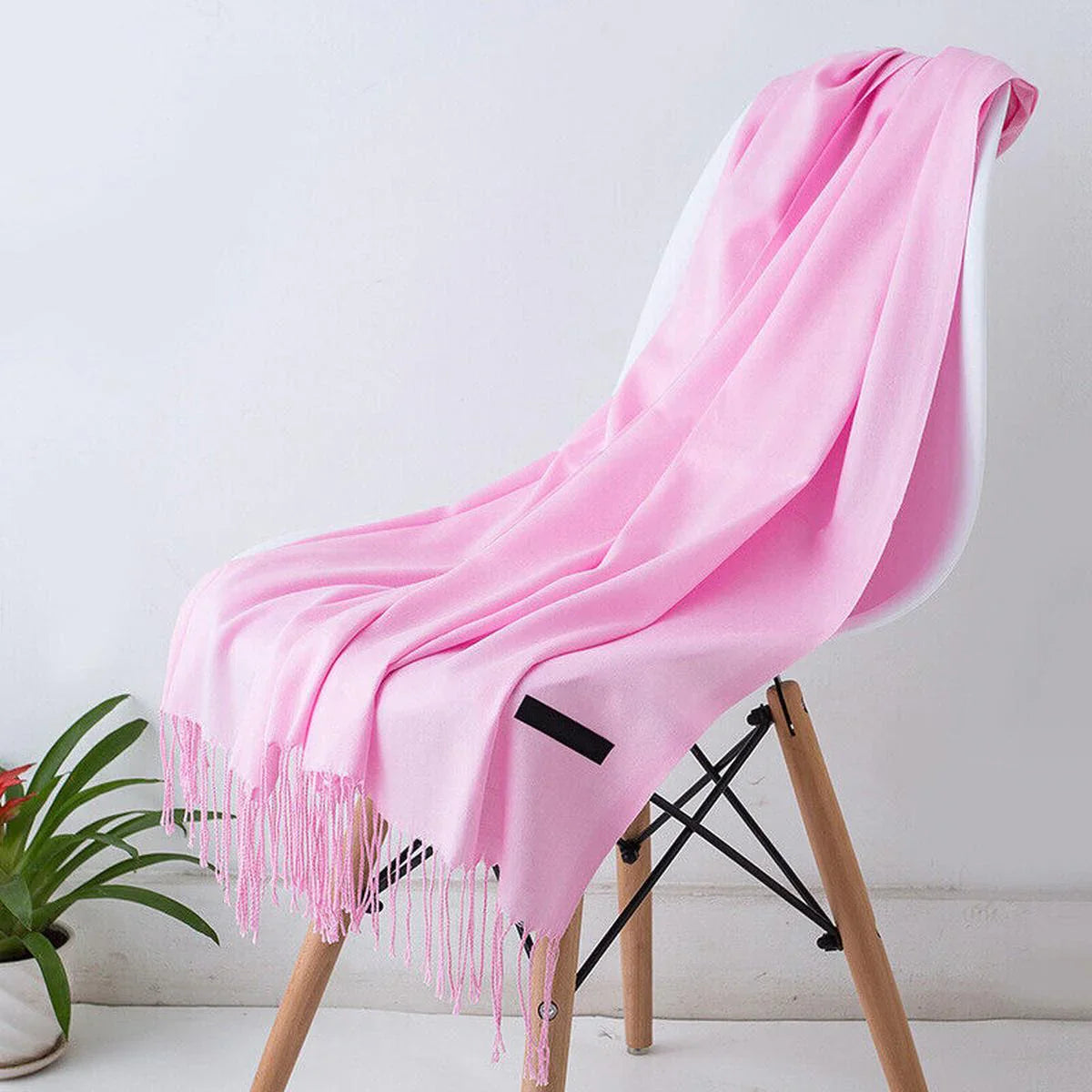 Long cashmere scarf with fringe, soft and elegant