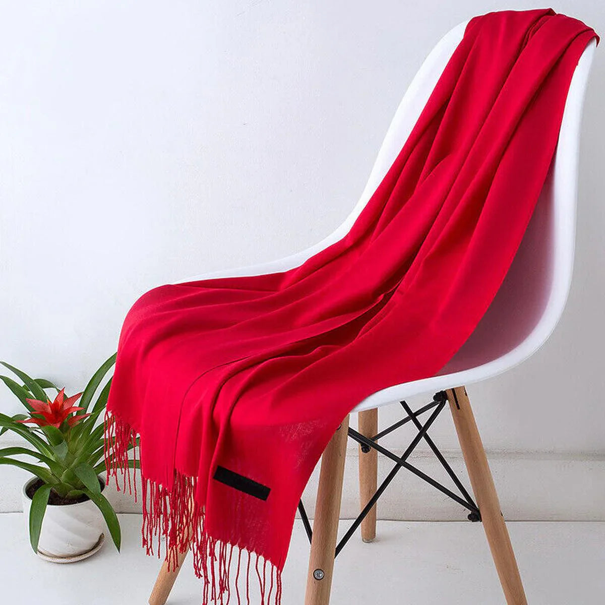 Long cashmere scarf with fringe, soft and elegant