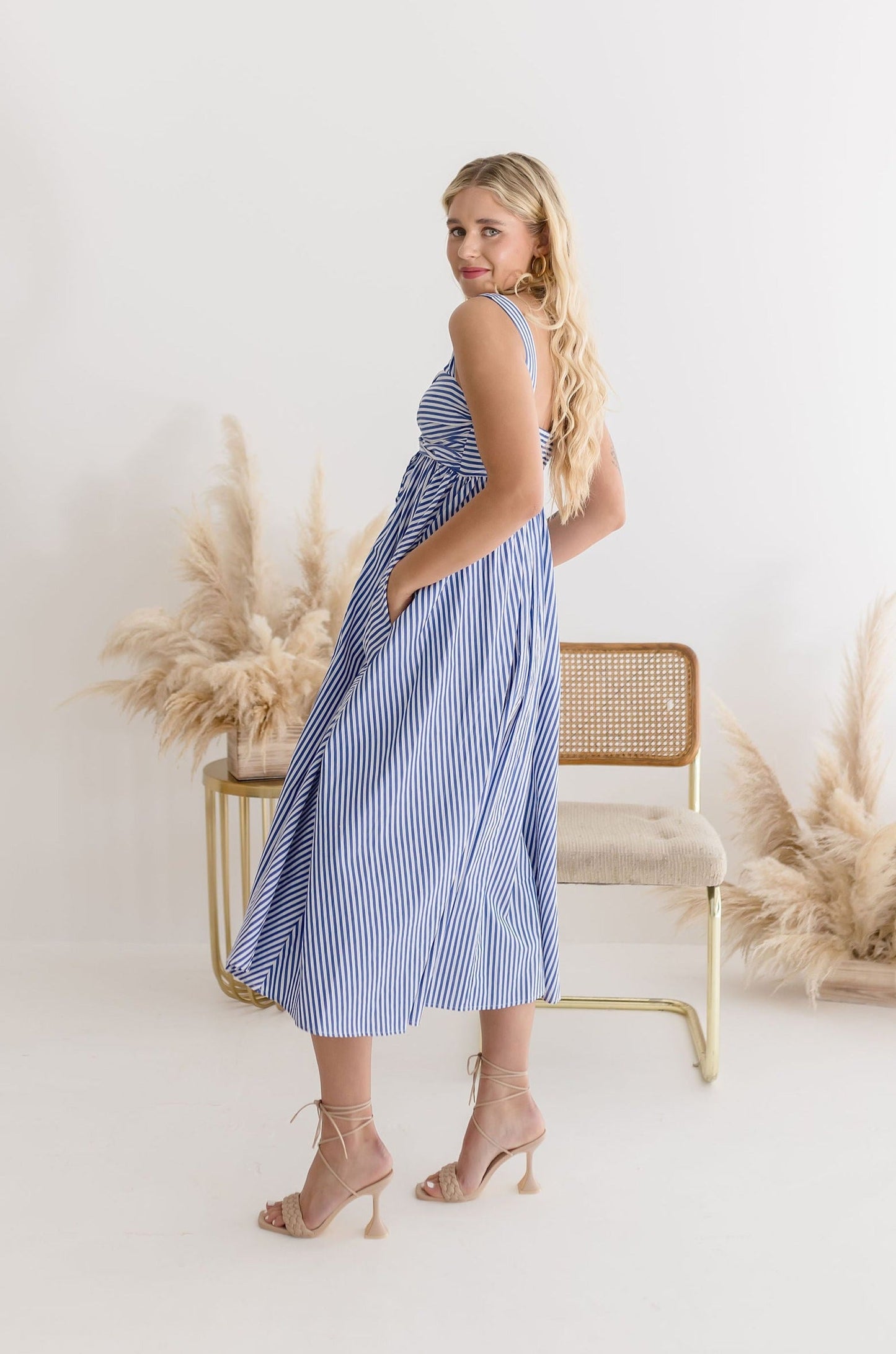 Madison Sleeveless Stripe Print Midi Dress Blue