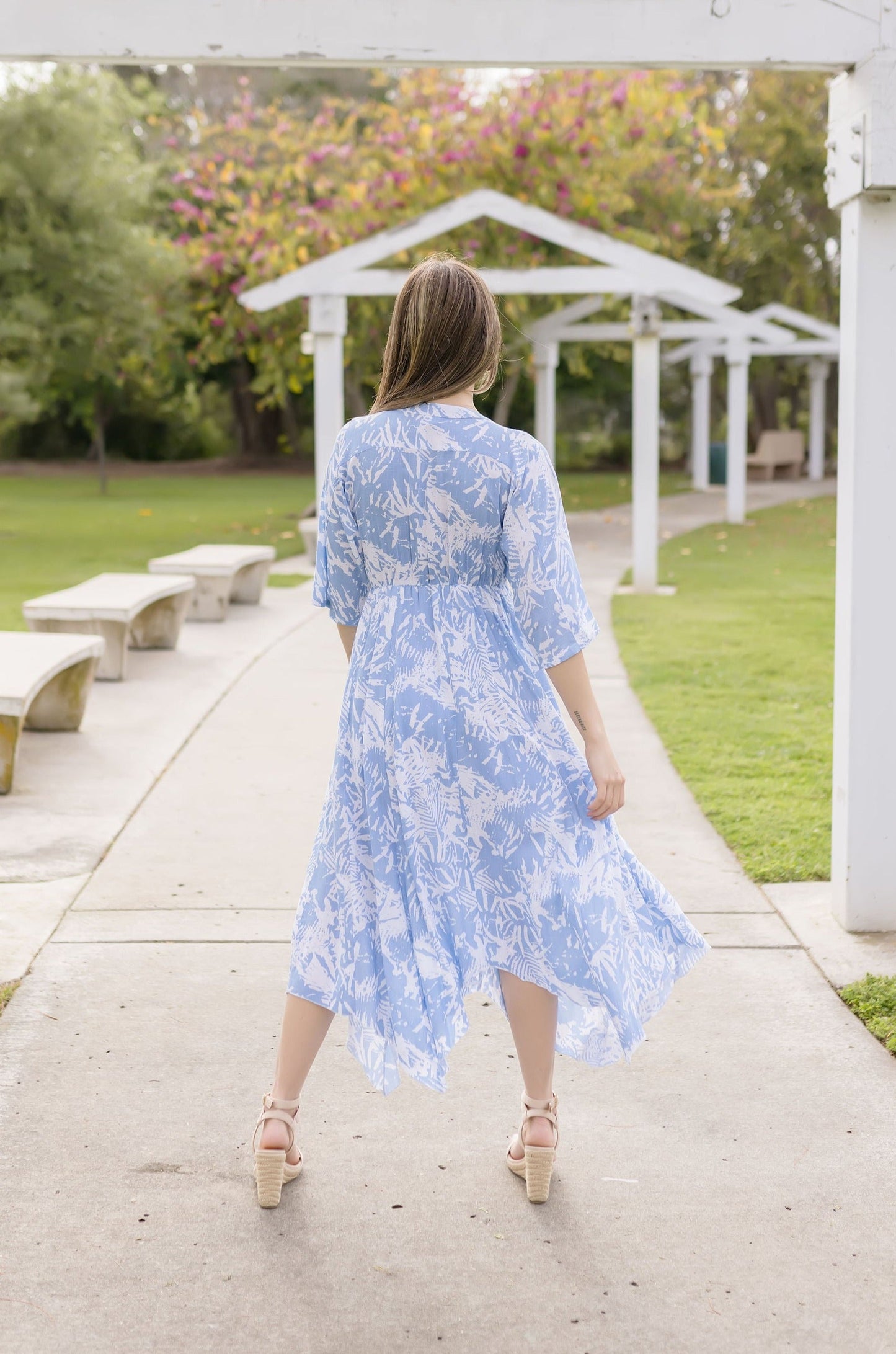 Avery Kimono Sleeve Abstract Print Midi Dress Blue