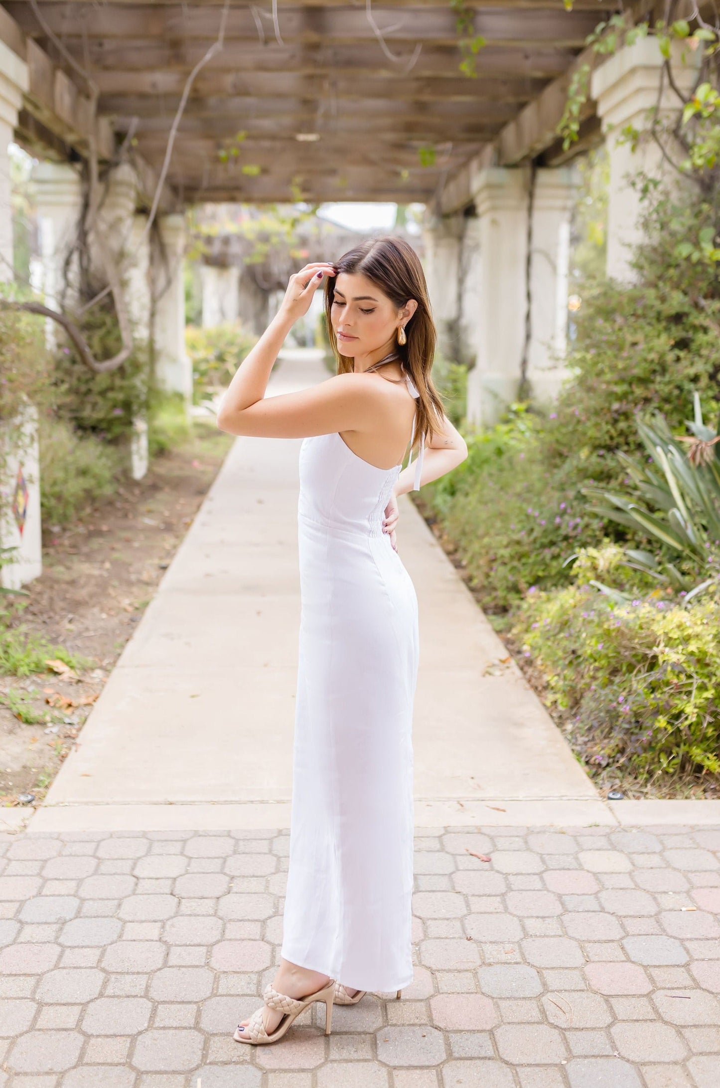 Tiffany Sleeveless Halter Linen Maxi Dress White