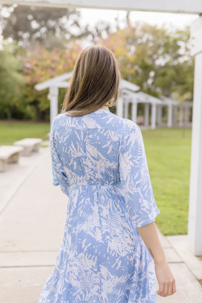 Avery Kimono Sleeve Abstract Print Midi Dress Blue