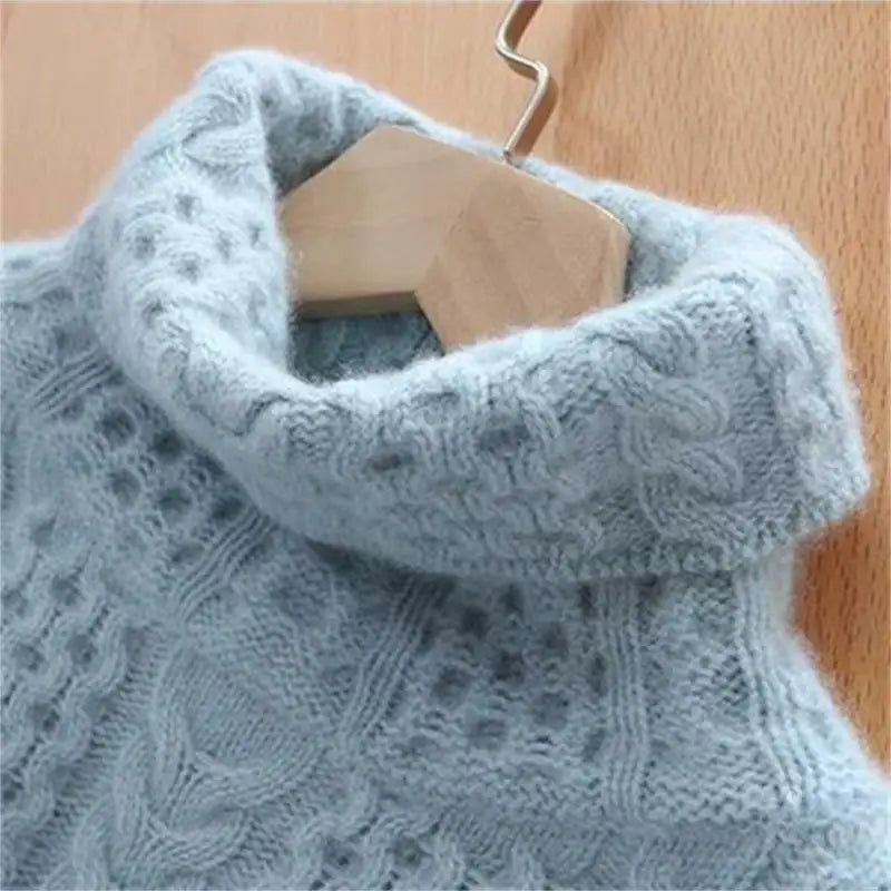 Textured knit warm sweater – women