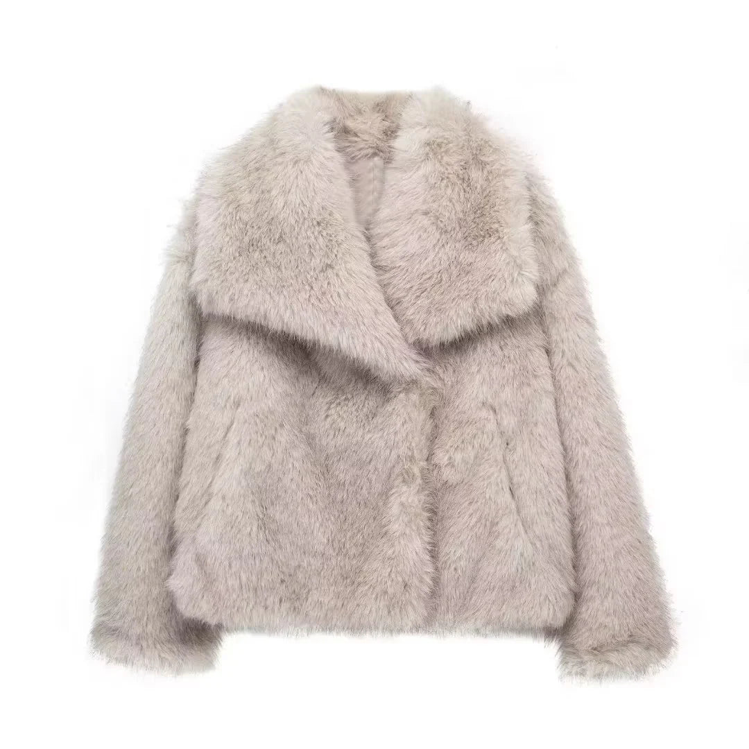 Luxurious faux-fur jacket – women