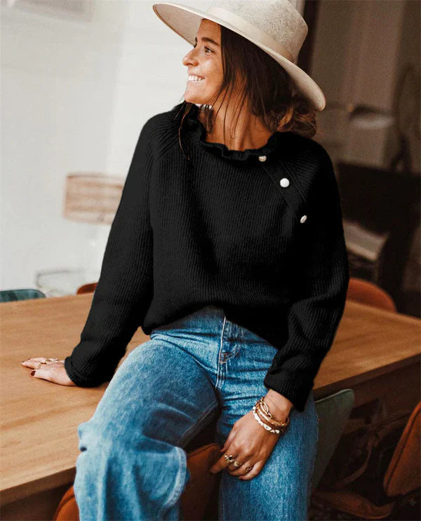 Amelia – wool knit sweater with ruffled collar and relaxed fit