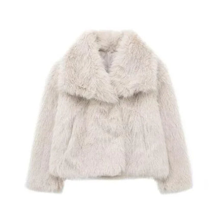 Luxurious faux-fur jacket – women