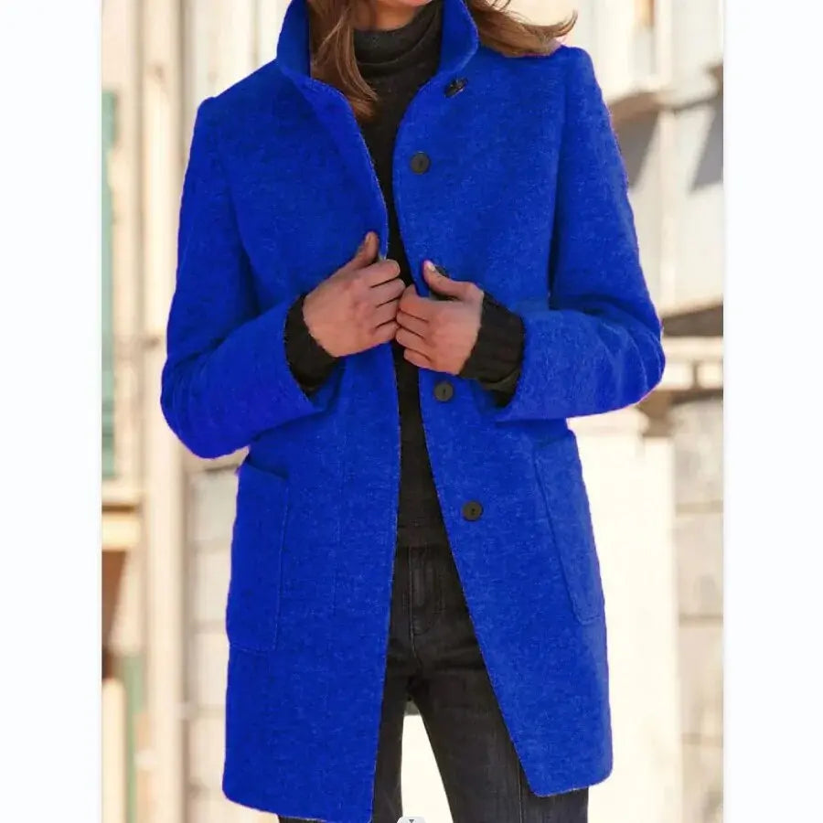 Carly wool coat with button closure – an elegant winter classic