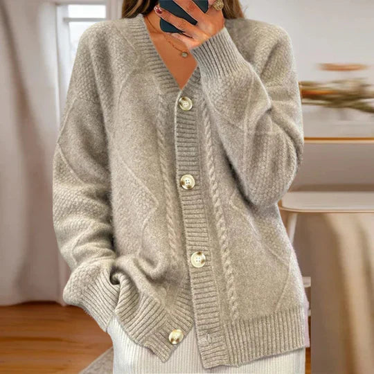 Eloise – classic cable knit cardigan made from cotton