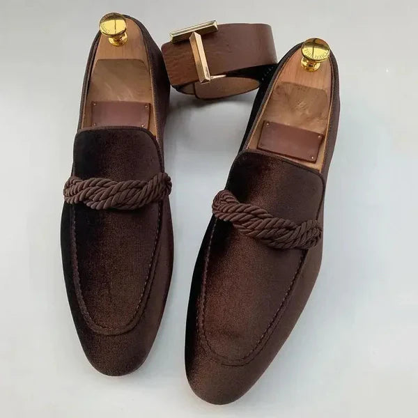 Jonas – corduroy loafers with braided detailing and an elegant cut