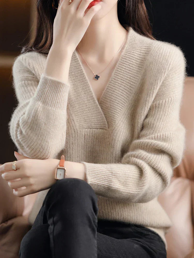 Long-sleeve v-neck knit sweater with ribbed sleeves – women