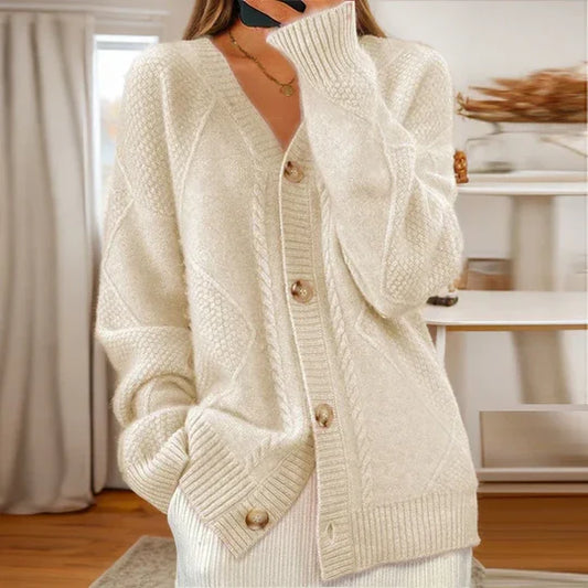Eloise – classic cable knit cardigan made from cotton