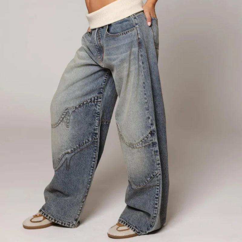 Urban women's jeans in a relaxed fit with an elasticated waistband