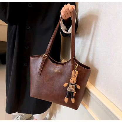 Sienna retro shoulder tote bag in a vintage look