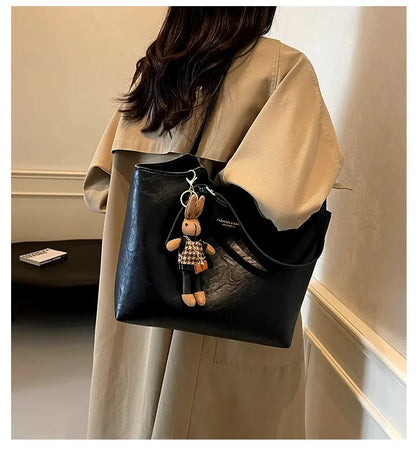 Sienna retro shoulder tote bag in a vintage look