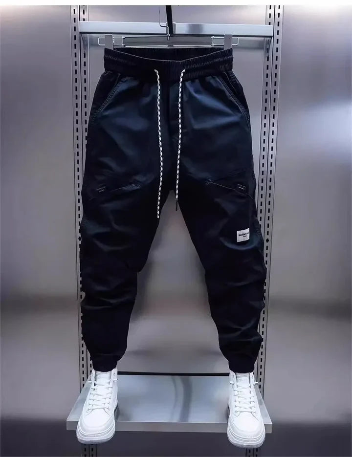 Lewis – sports pants with details