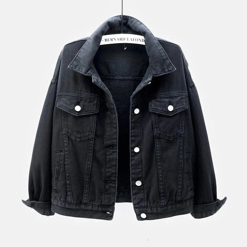 Short buttoned jacket with chest pocket – women