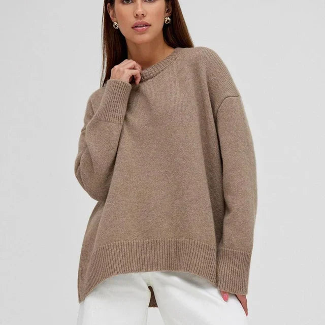 Women's cashmere sweater, simple and elegant