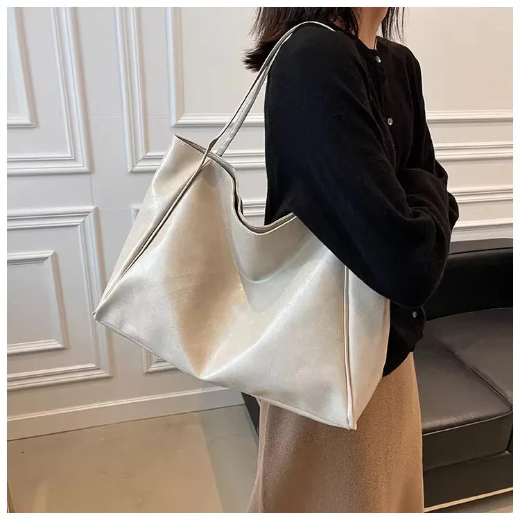 Aura minimalist tote bag with a clean shape