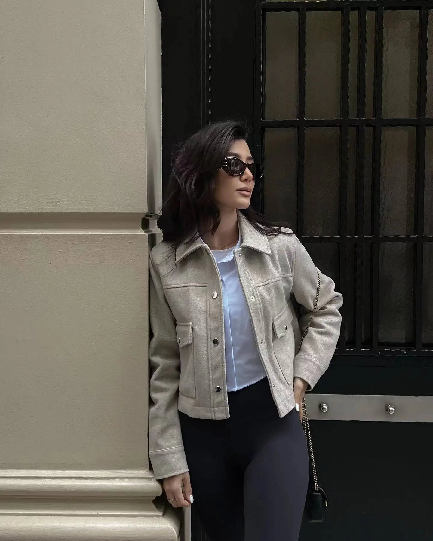 Casual women's jacket with pocket – light transitional look