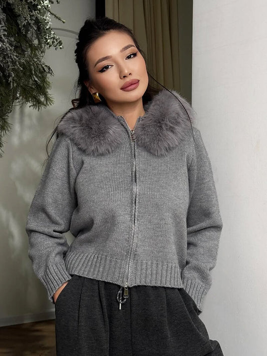Women's grey cardigan with hood and faux fur trim – warm winter jacket