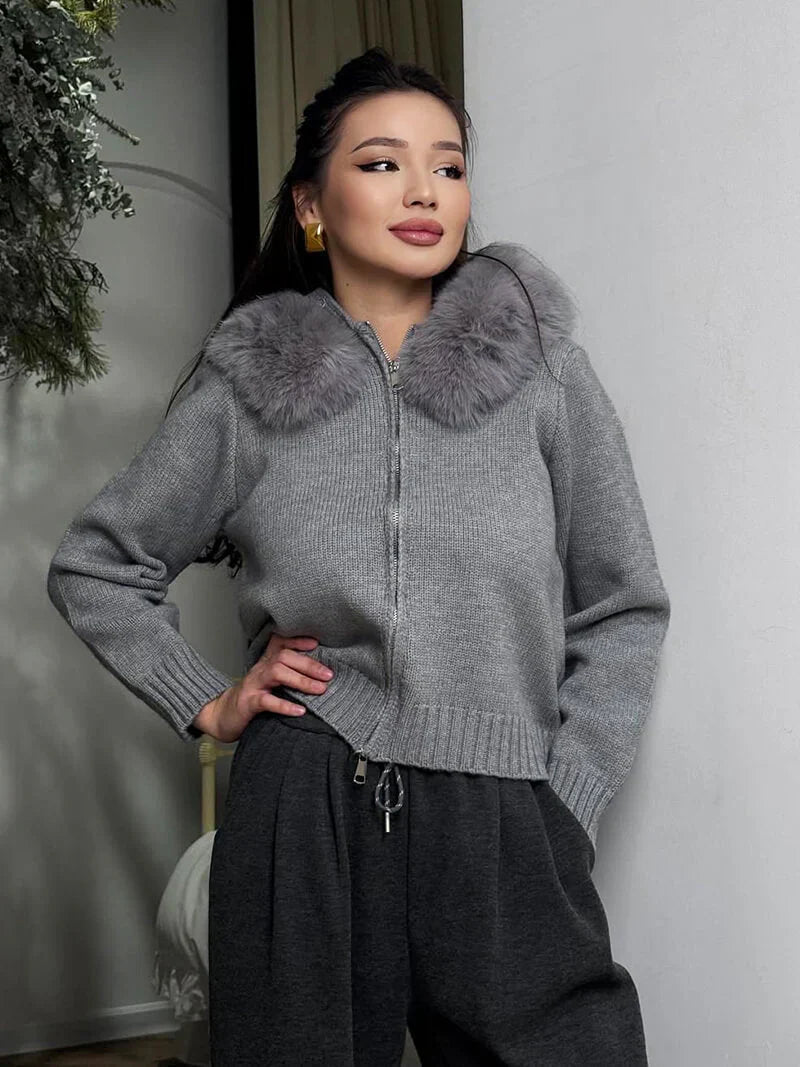 Women's grey cardigan with hood and faux fur trim – warm winter jacket