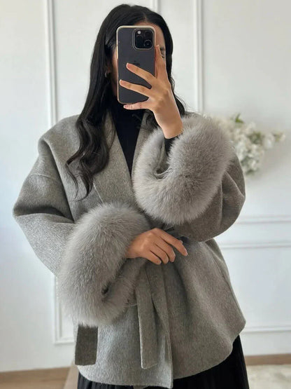 Women's coat with faux fur trim – elegant short winter coat