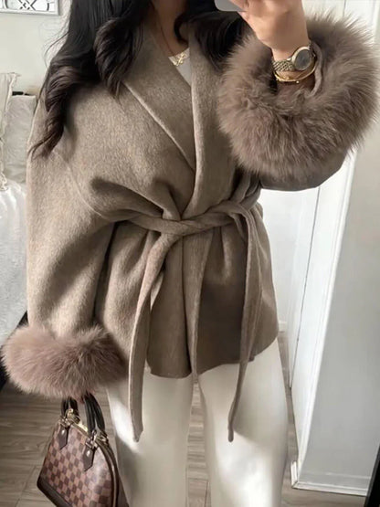 Women's coat with faux fur trim – elegant short winter coat