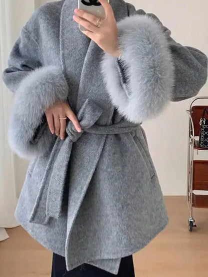 Women's coat with faux fur trim – elegant short winter coat