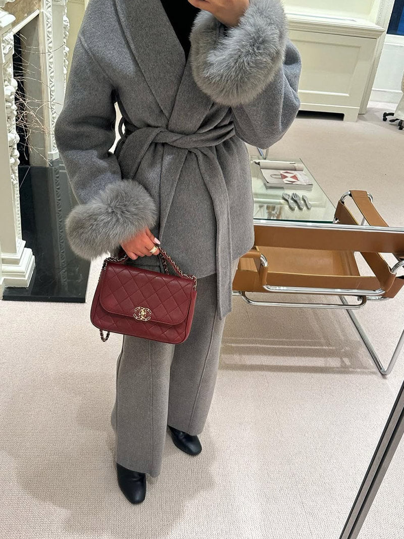 Women's coat with faux fur trim – elegant short winter coat