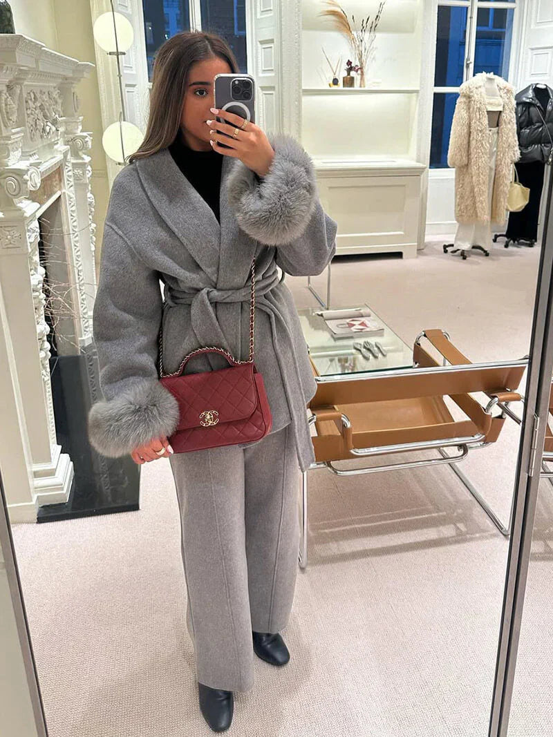 Women's coat with faux fur trim – elegant short winter coat