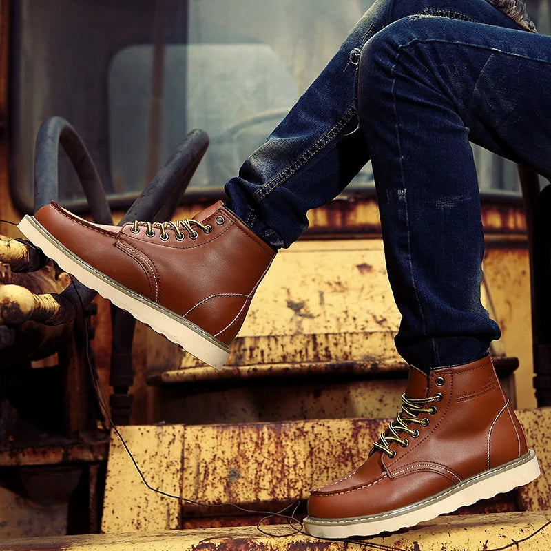Men's vintage-style winter boots with warm lining