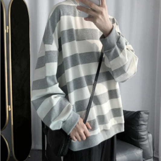 Oversized round-neck winter sweater – men