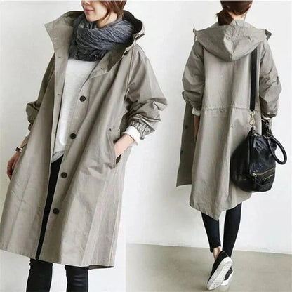 Raincoat for trend-conscious ladies