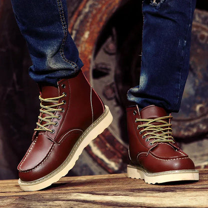 Men's vintage-style winter boots with warm lining