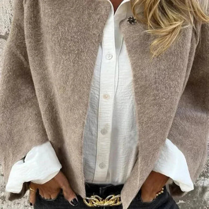Women's elegant short wool coat