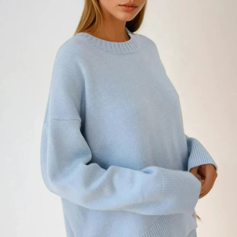 Women’s oversized crew-neck knitted sweater – women