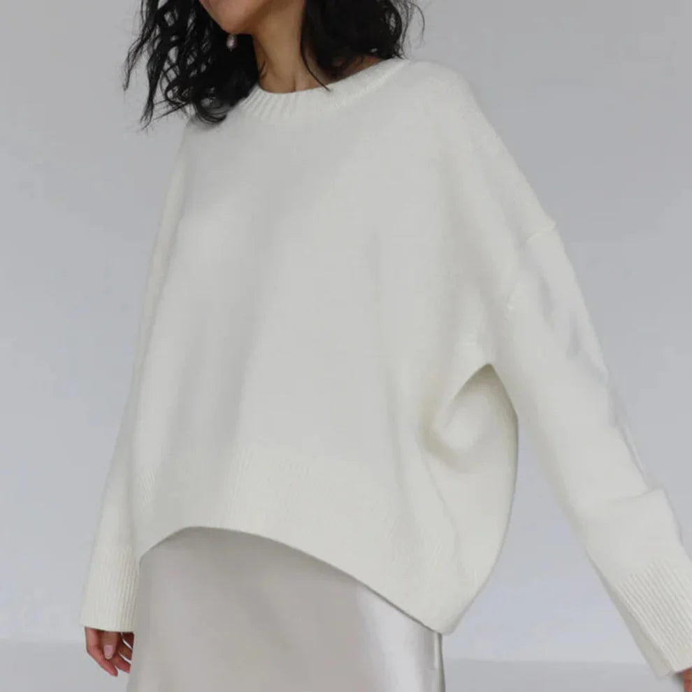 Women’s oversized crew-neck knitted sweater – women