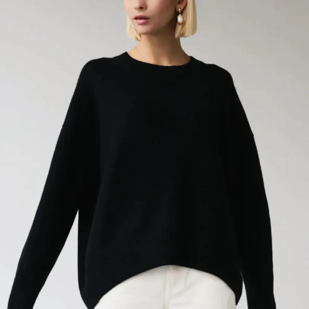 Women’s oversized crew-neck knitted sweater – women