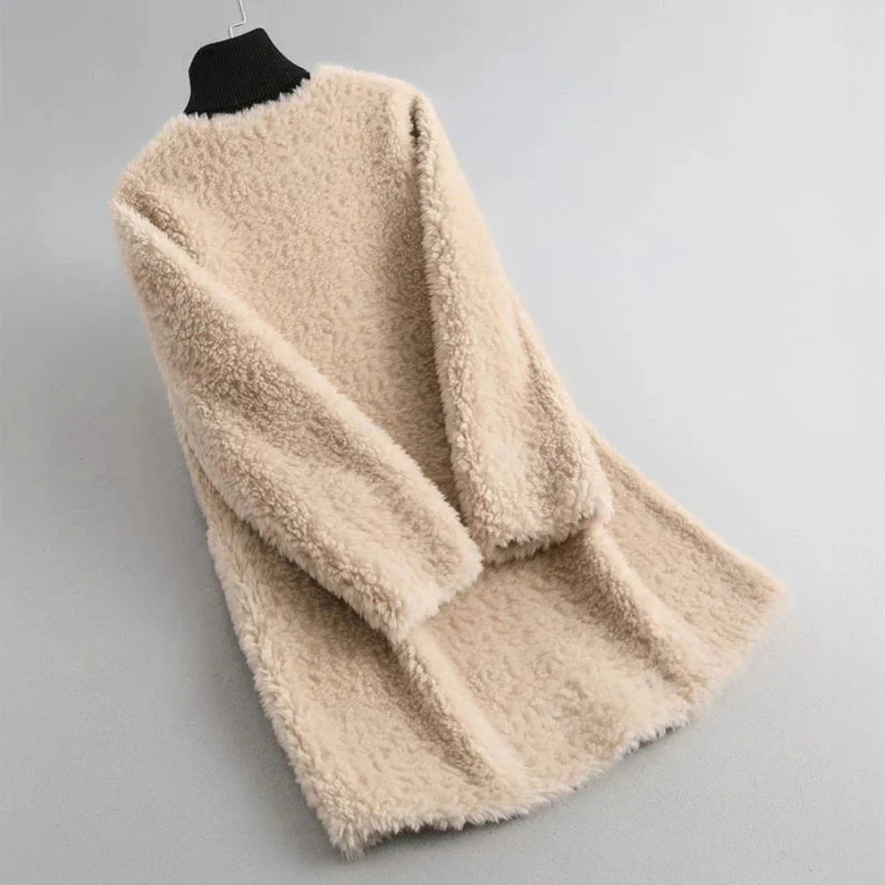 Women’s shearling fur coat soft & chic – women