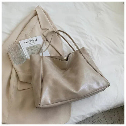Aura minimalist tote bag with a clean shape