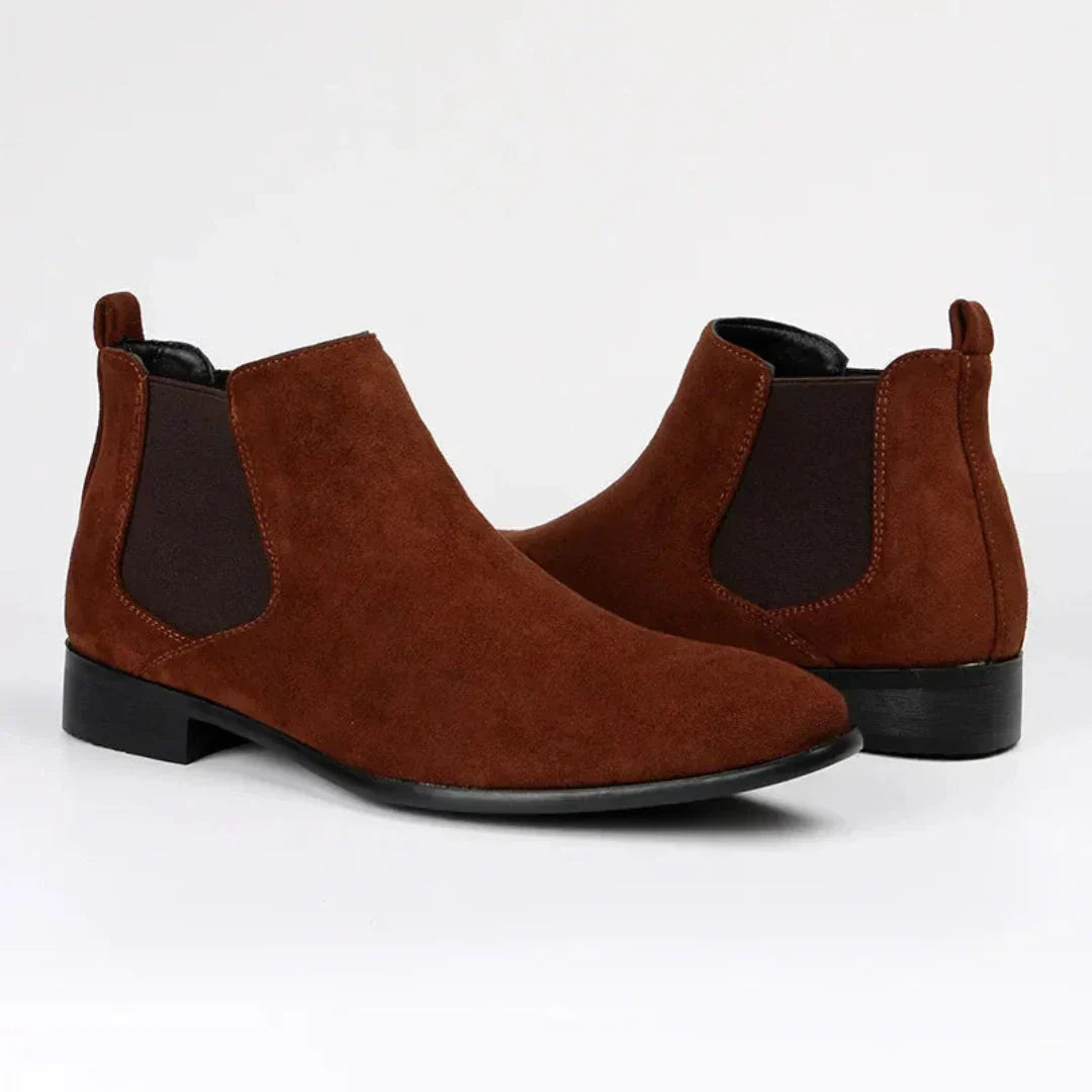 Classic pointed slip-on boots – men